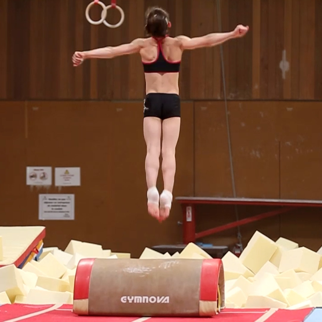 Formation sur le saut de mains à la poutre - GymneoTV